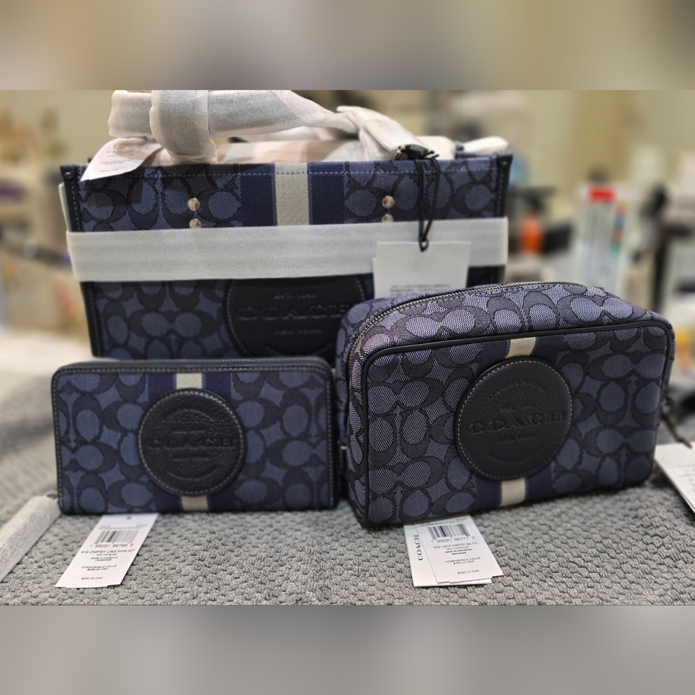 Coach Dempsey Tote Signature Jacquard Set